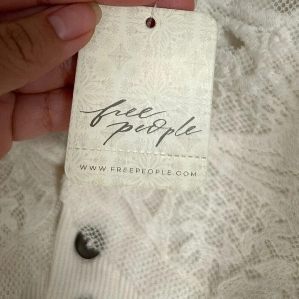 Free People Have My Heart White Lace Tank top Size M NWT boho prairie chic 90s - Picture 7 of 16